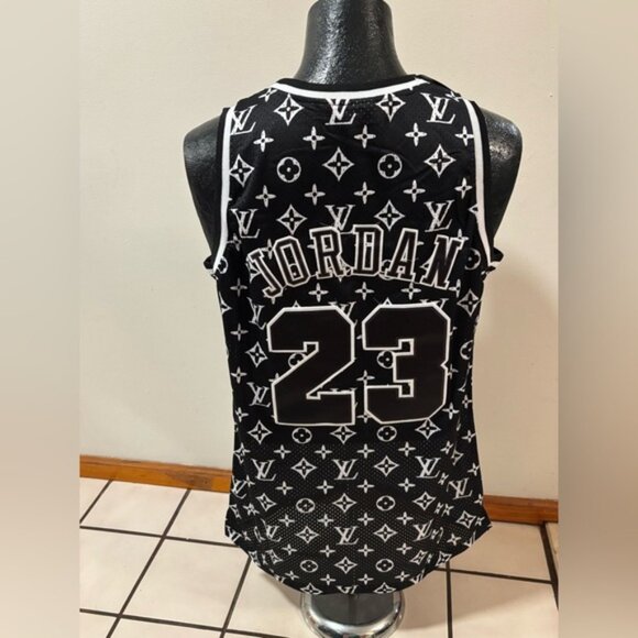 Chicago Bulls Michael Jordan # 23 Jersey Black/White , Unisex - Picture 1 of 12